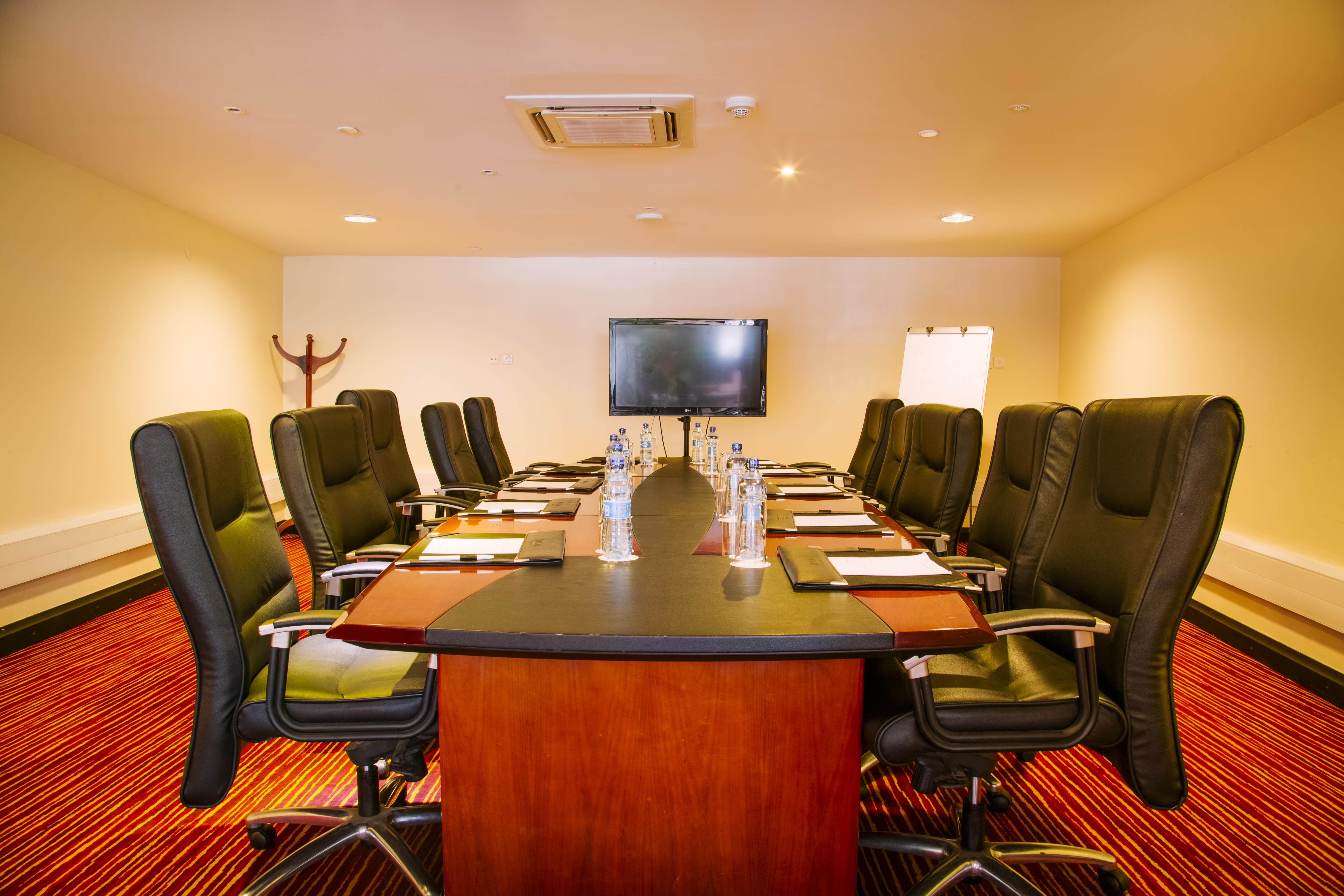 The Boma Nairobi Ξενοδοχείο Εξωτερικό φωτογραφία Boardroom at the hotel