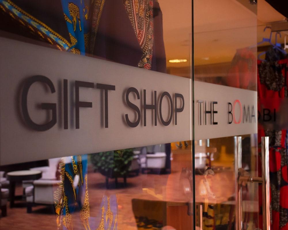 The Boma Nairobi Ξενοδοχείο Εξωτερικό φωτογραφία The Gift Shop